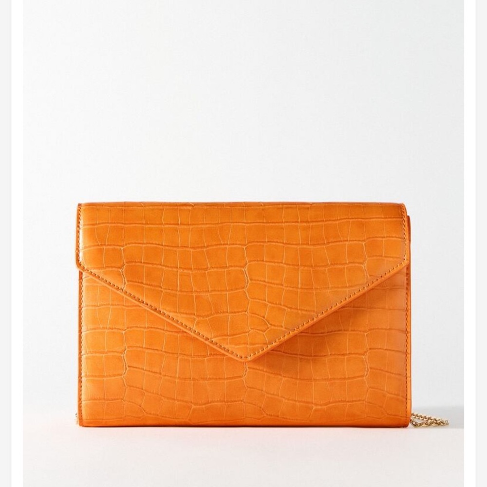 CROSSBODY CLUTCH